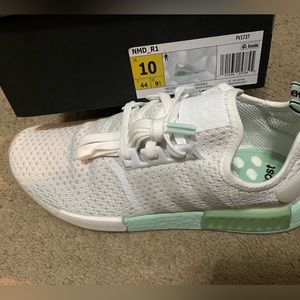 adidas Originals Men's NMD_R1 Legacy Sneaker